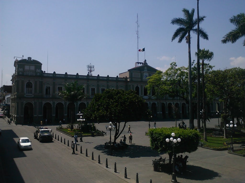 PALACIO MUNICIPAL Y PARQUE 06-06-2012