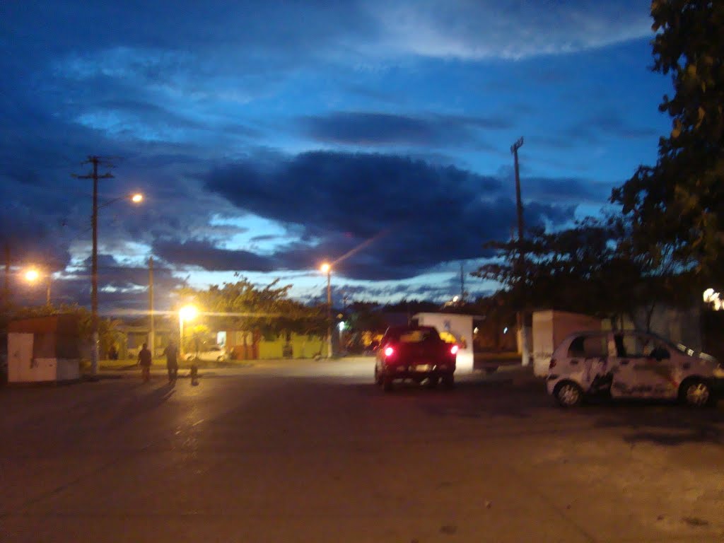 Colonia Nora Quintana vista de noche