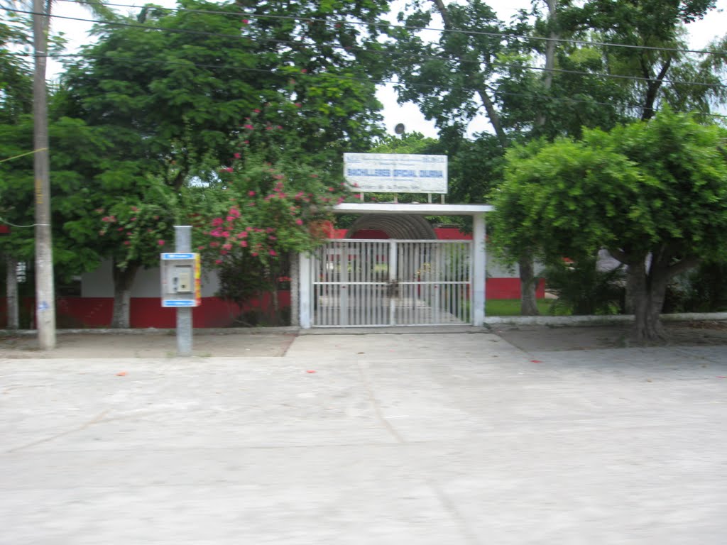 Entrada del Bachilleres Oficial DIURNA