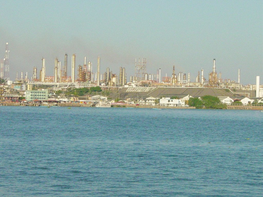 Minatitlàn, Ver. Refinería L Cárdenas por el rio 2