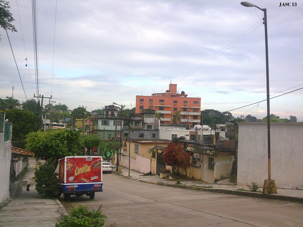 Hotel Regency Canales (desde una calle cercana)
