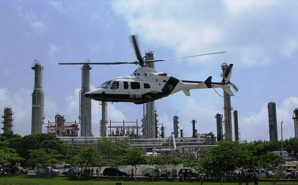 Bell 430 departuring Minatitlan Refinery