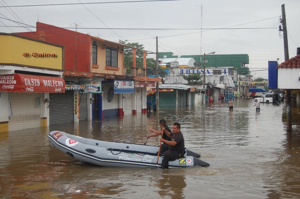Rescue boat in Minatitlan Flood 2008