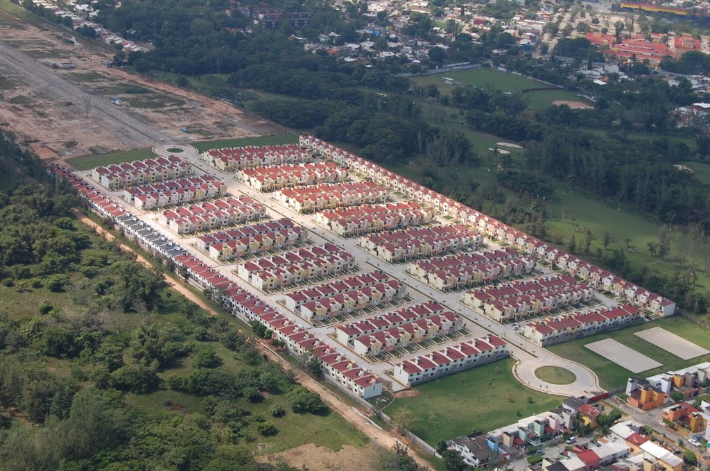 "Eduardo Soto" oilworker´s houses complex. Minatitlan