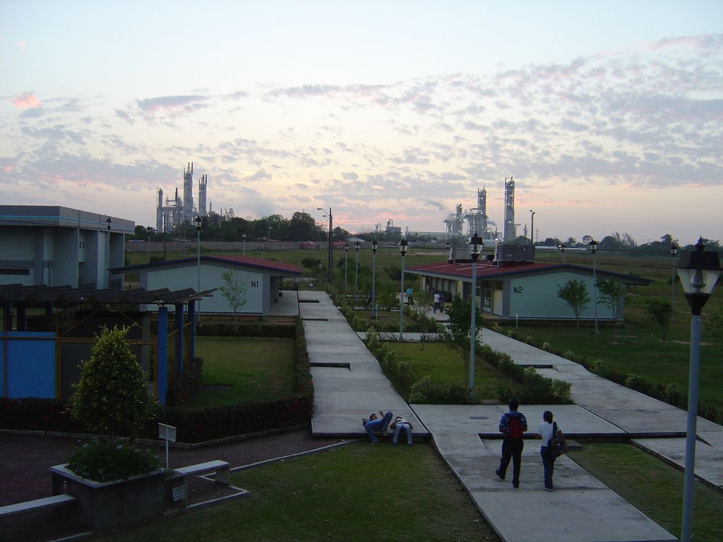 ATARDECER EN EL TEC