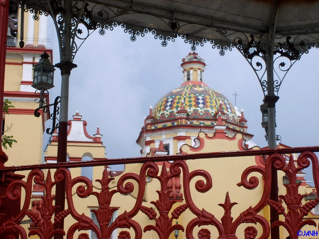 La Catedral desde el Kiosko, Orizaba