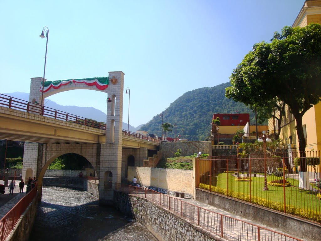 Atras del palacio municipal