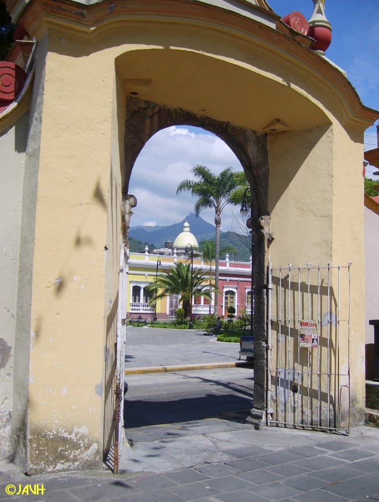 Puerta y paisaje. Orizaba