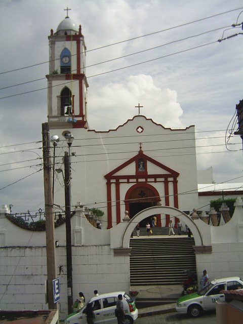 Parroquia, Fachada principal