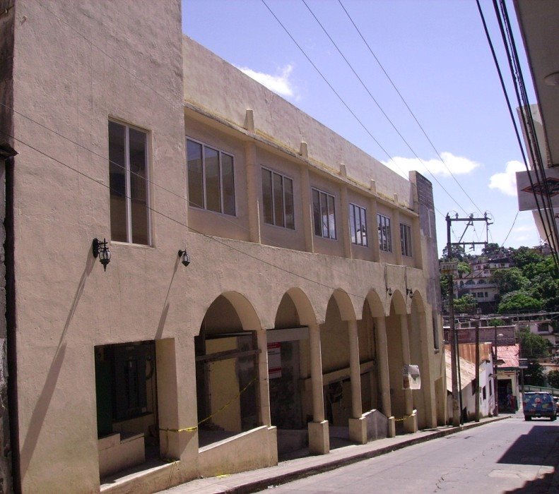 Cecumsat (museo, biblioteca, centro de convenciones)