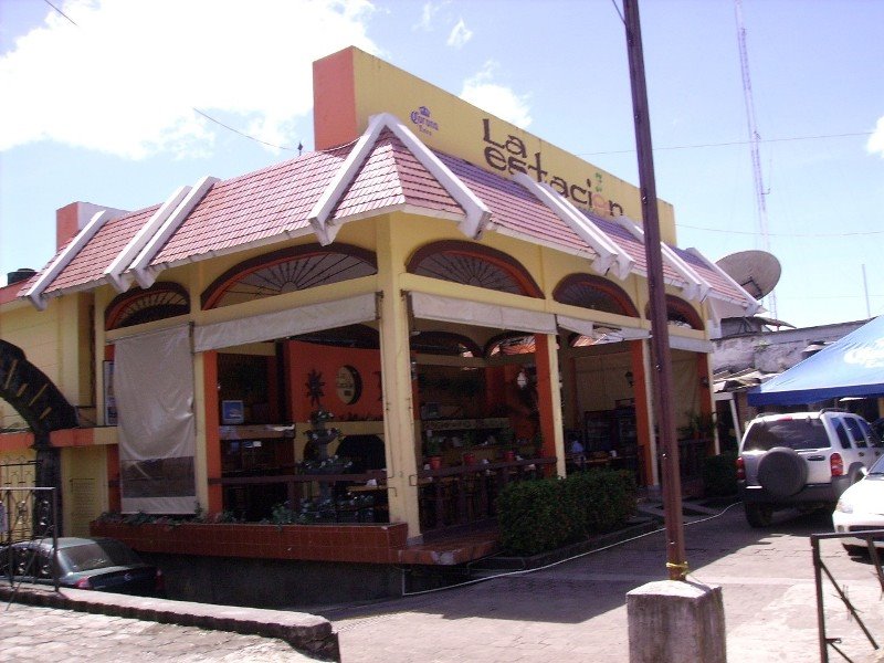 Living Bar la Estacion