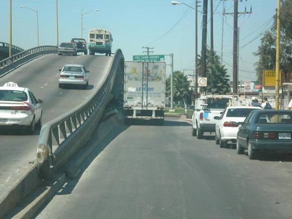 Puente 5 y 10(Blvd Diaz Ordaz)