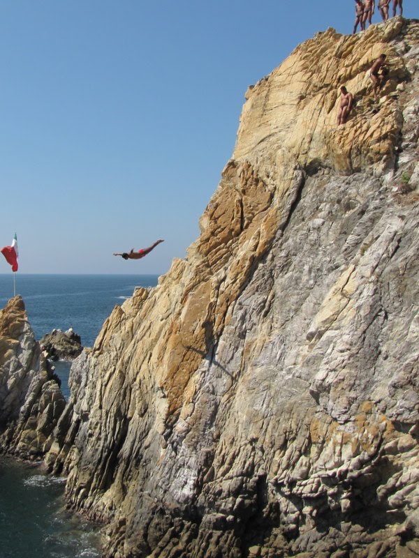 Les Falaises dAcapulco : pris en plein vol !