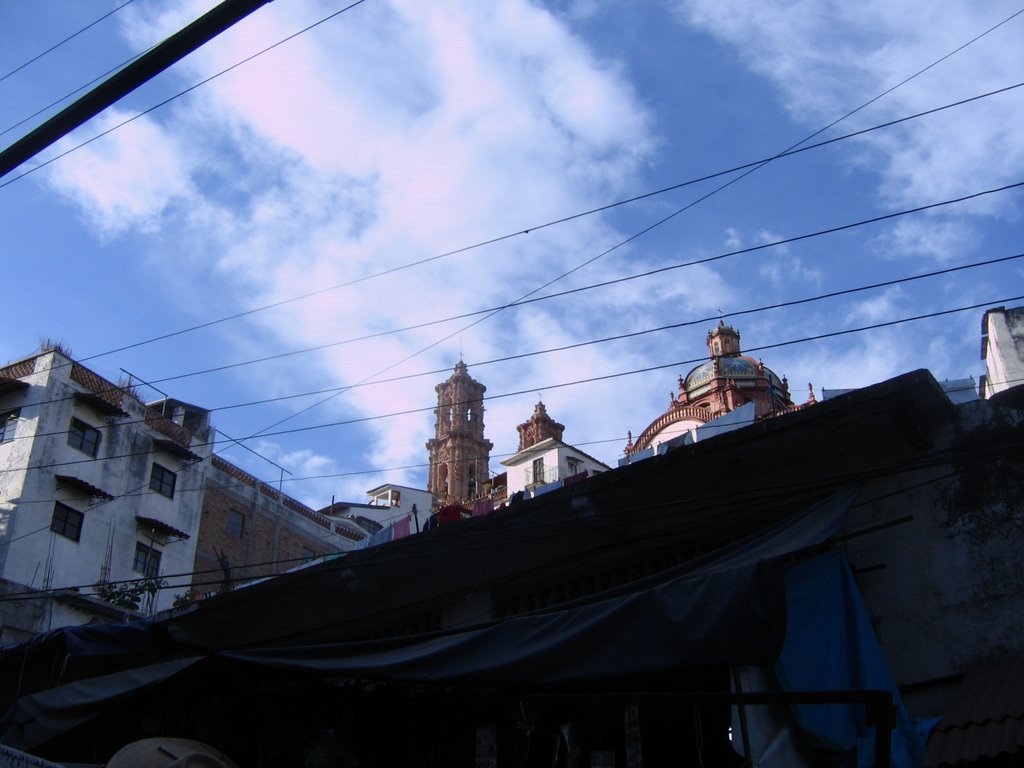 Taxco, la catedral desde el mercado