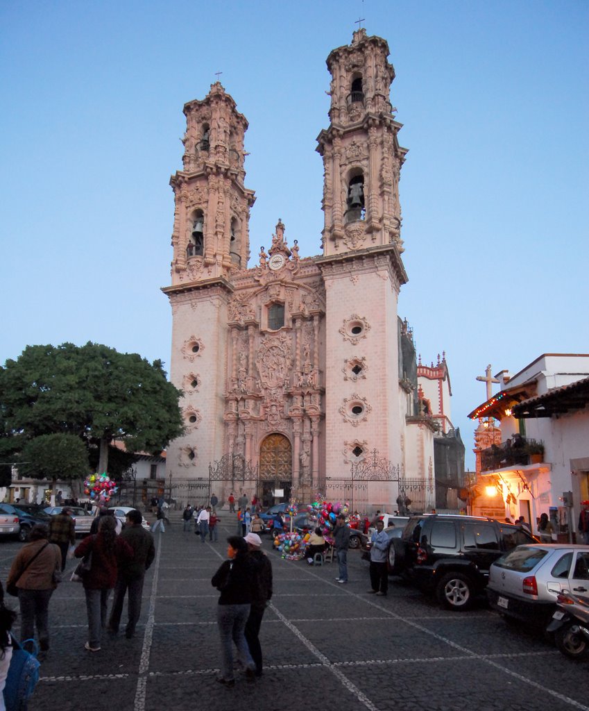 Taxco, zocalo and the cathedral of Santa Prisca