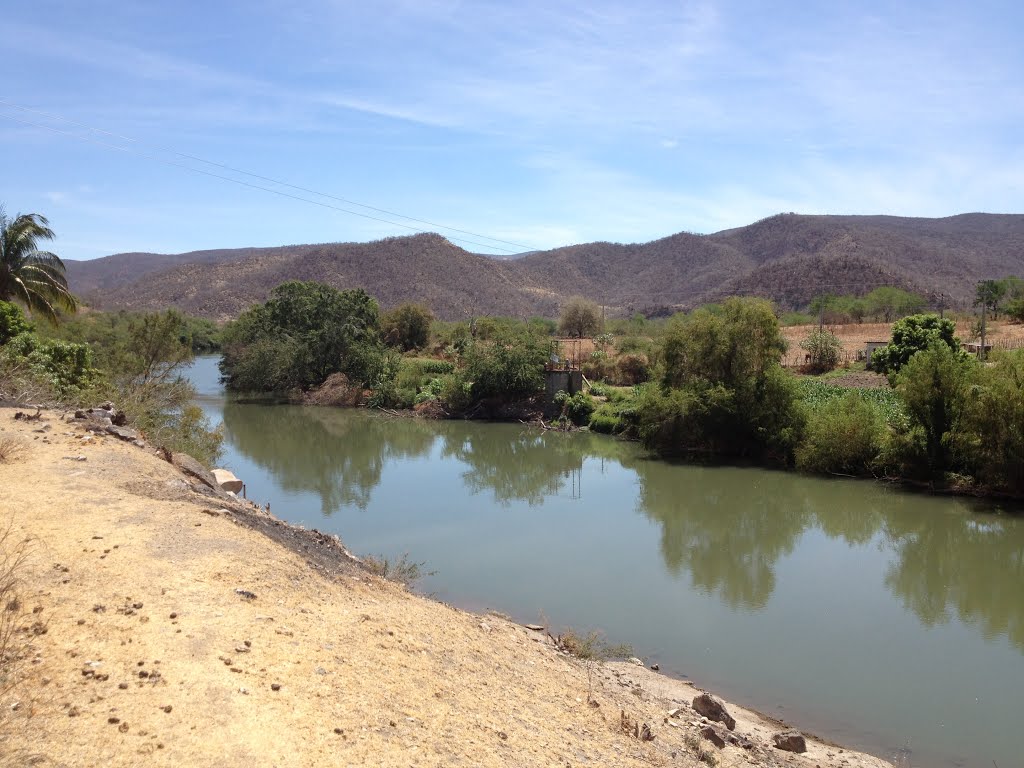Rio camino a Olinala, arturo castaneda valle