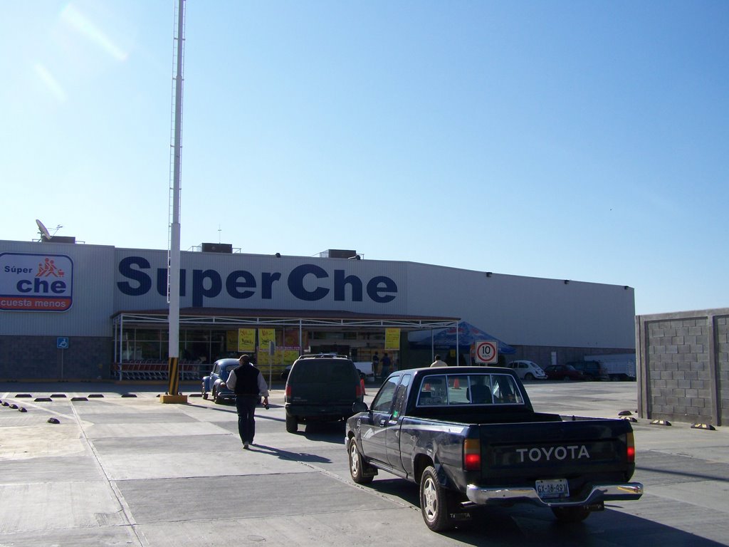Super Che - front view