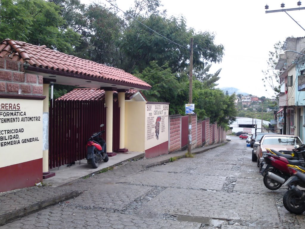 FACHADA DE C.B.T.i.s. NO. 57 TELOLOAPAN SEPTIEMBRE 2010!!!