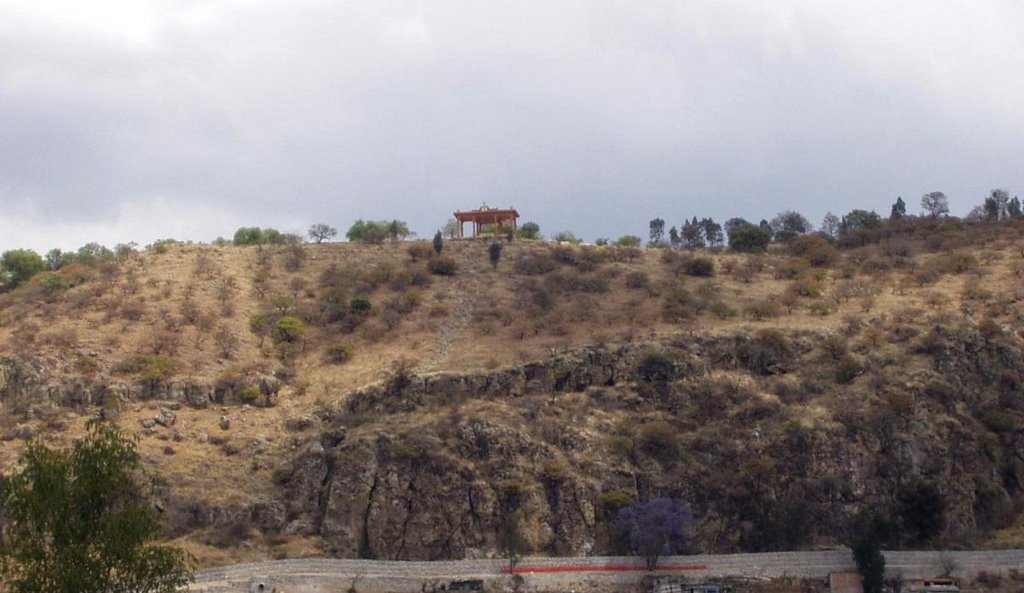Cruz en el Cerro del Toro, Acambaro, Gto