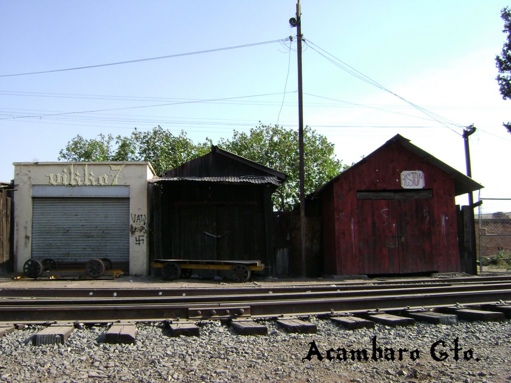 Acambaro, Gto. Esperando al tren
