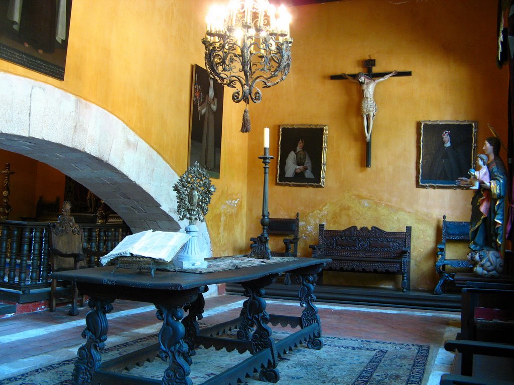 A nicely furnished room in the hacienda