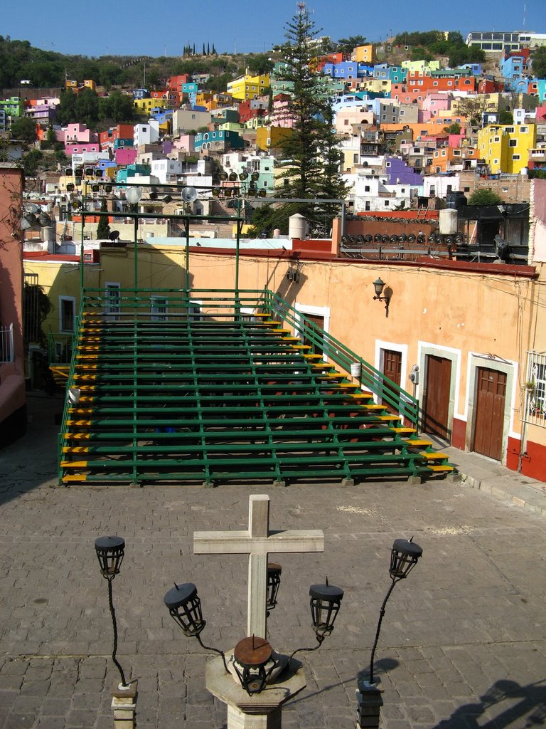 The plaza in front of a church - Colourful houses in the background