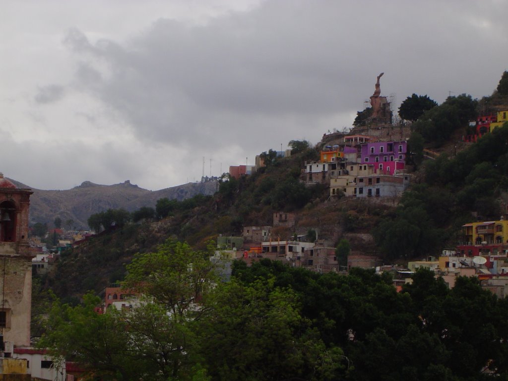Vista del Pipila desde Alhondiga