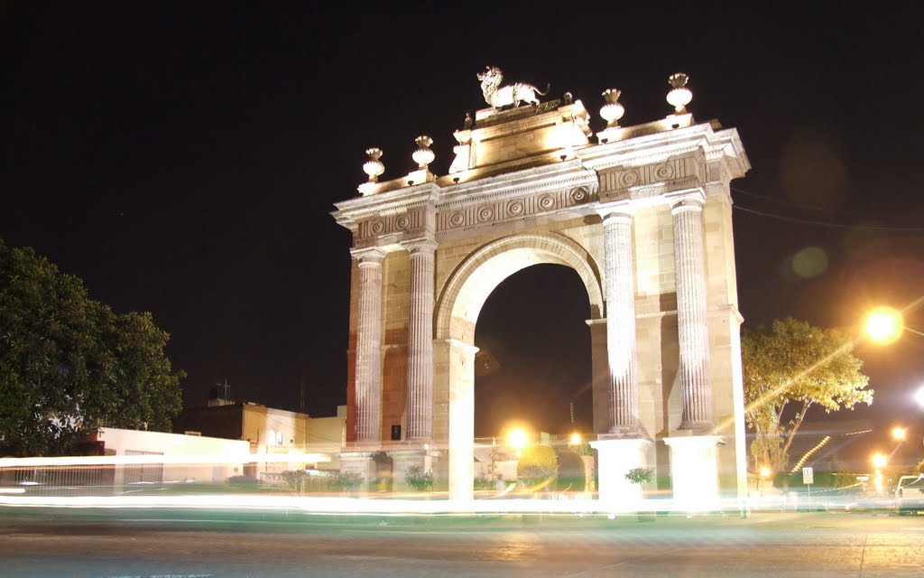 Arco de la Calzada Nocturna
