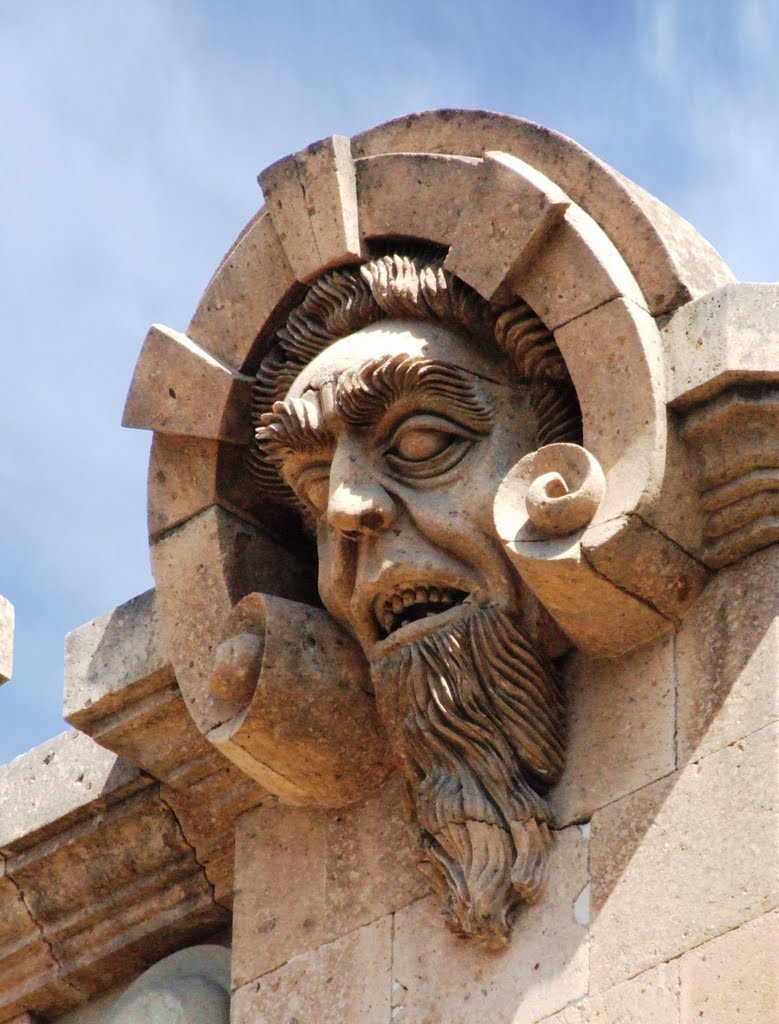 Escultura Oficina de Correos