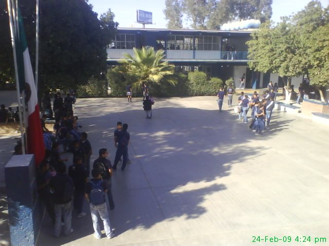 explanada del centro de estudios tecnologicos industrial y de servicios numero 47 (public school or government)