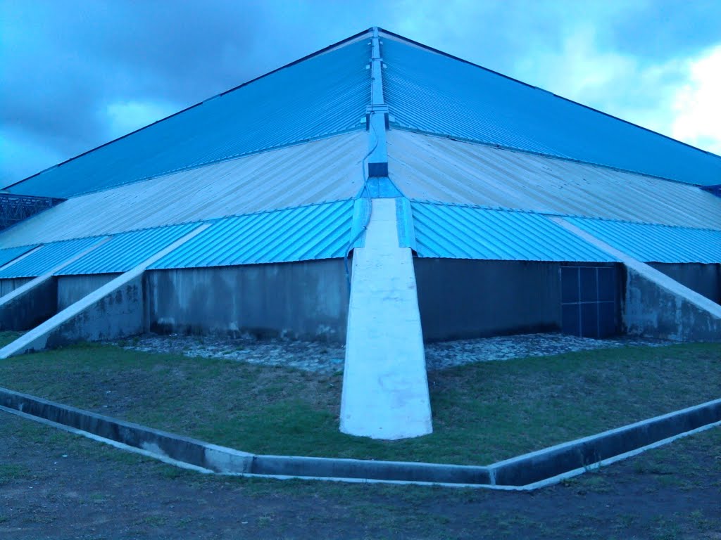 A dos puntos (polideportivo)