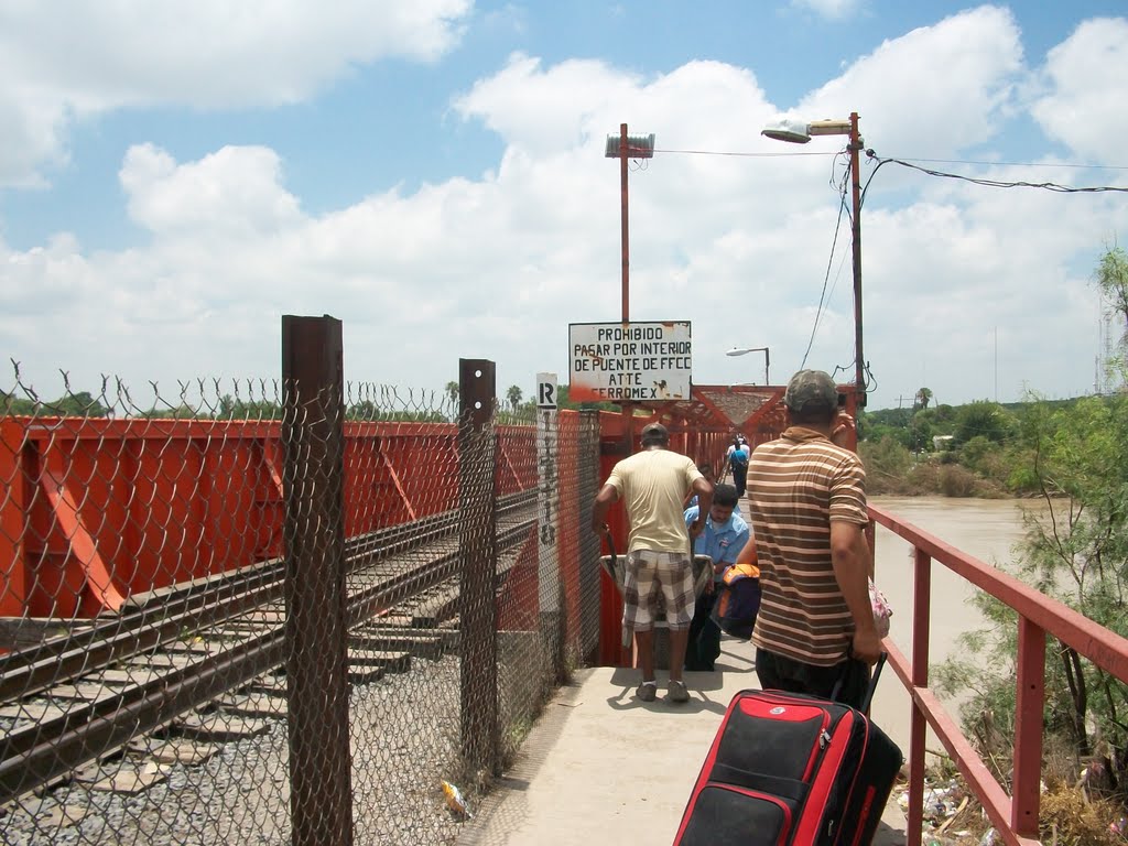 Cruce del Rio Sabinas despues del Huracan Alex