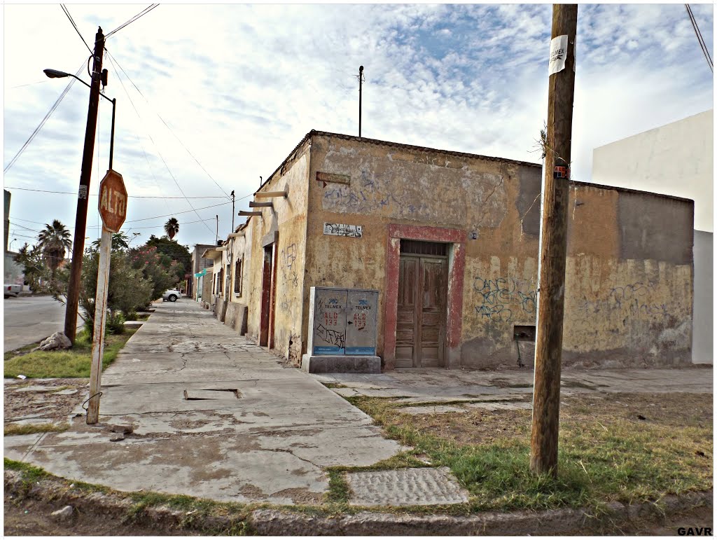 como hace 100 años (old house)