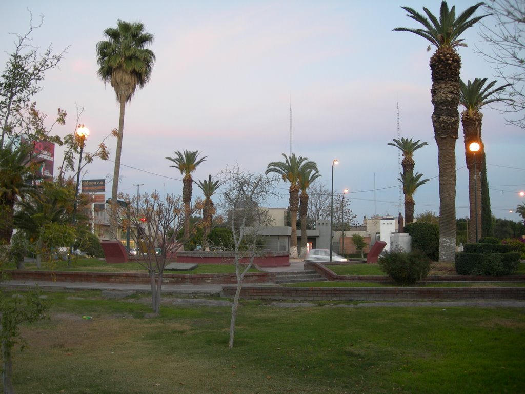 Plaza de la Tortuga con la estatua de Sor Juana Inés de la Cruz "La Décima Musa" al fondo