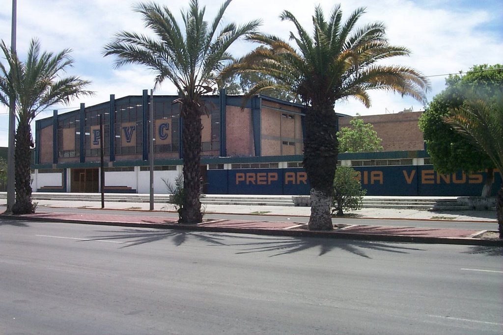 E.B.V.C. (PVC) FACHADA PRINCIPAL