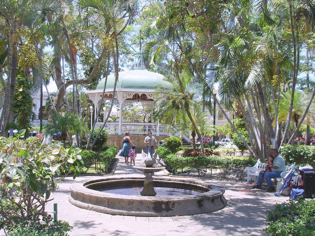 Jardin Libertad, Centro Colima, Mexico