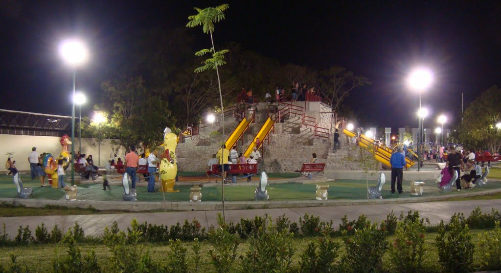 Nuevas resbaladillas en el parque de la Piedra Lisa