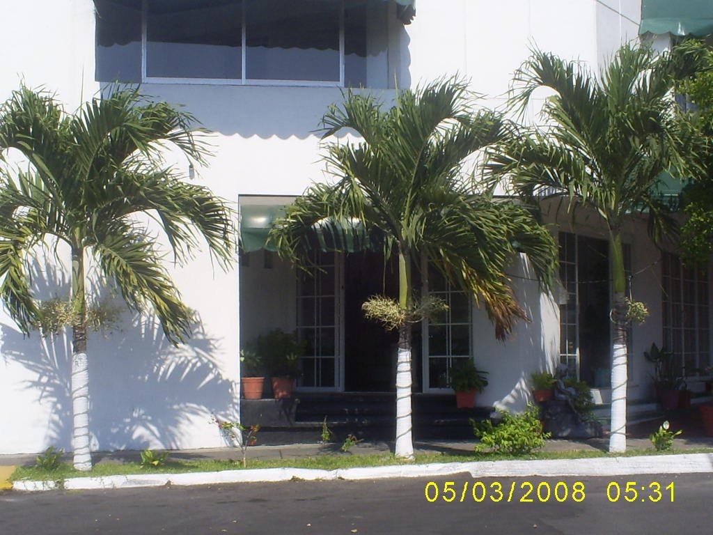 hotel caracoles