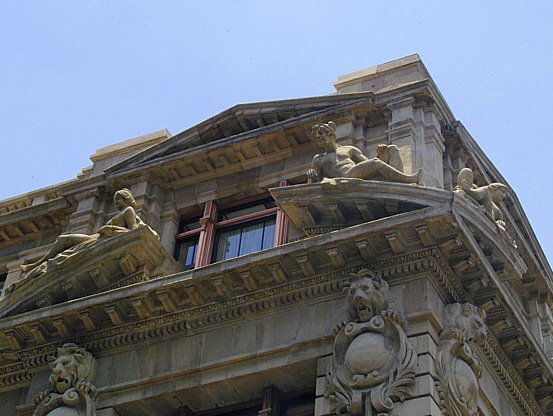 Edificio en 5 de Mayo