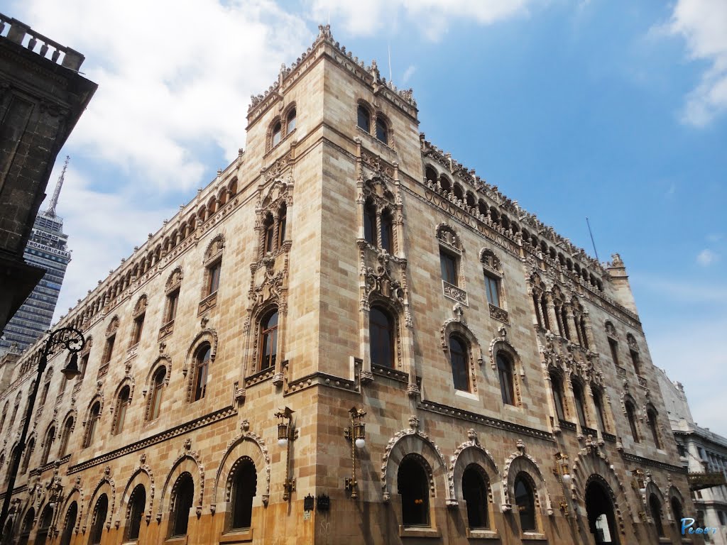 El Palacio Postal de la Ciudad de México.