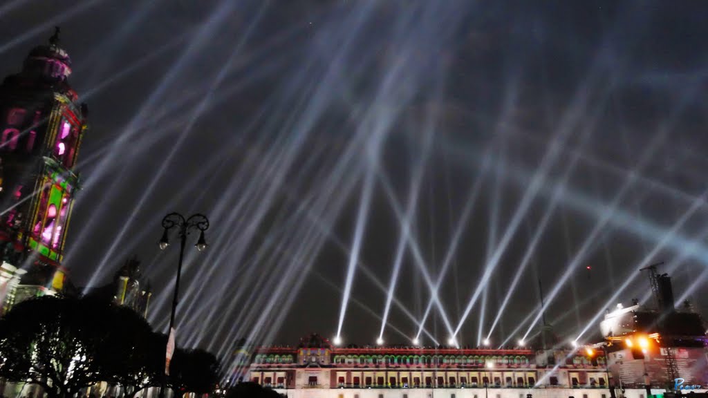 México, D.F., Delegación Cuauhtémoc, Espectáculo de luces en la Ciudad de México ::: November