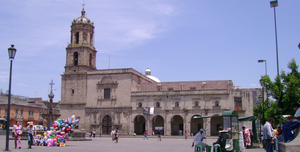 Iglesia de Sn. Francisco y Casa de Artesanias