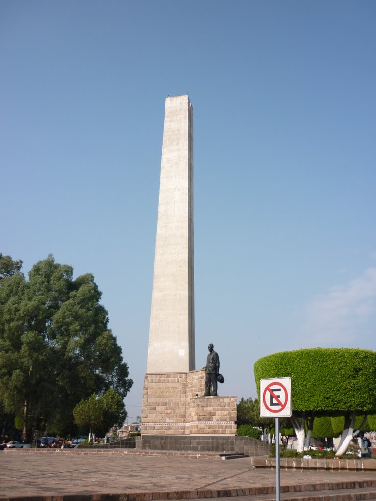 Obelisco a Lázaro Cárdenas