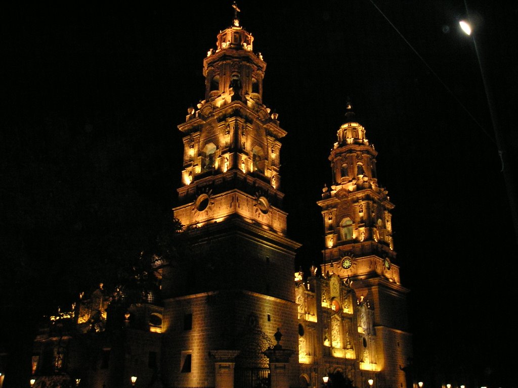 Catedral de Morelia y la media luna