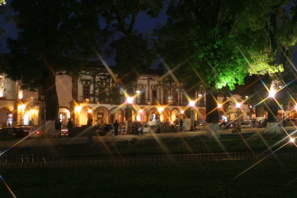 Pátzcuaro, plaza principal II - Patzcuaro main square II