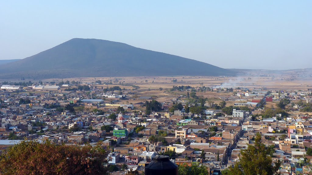 Valle de Puruándiro y Cerro de la Campana