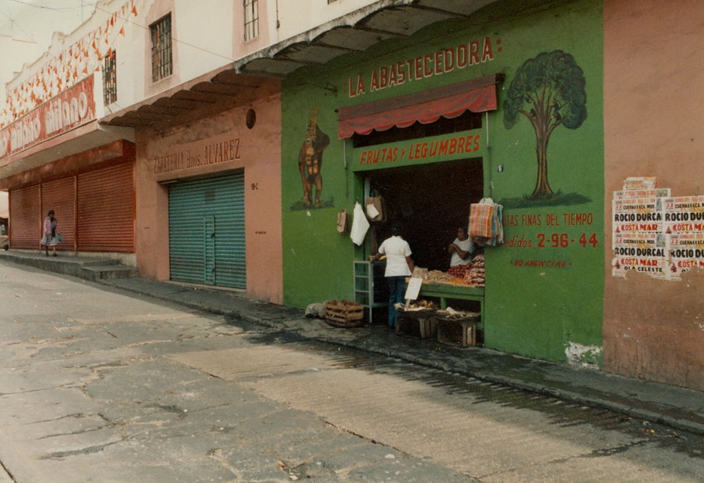 La Abastecedora Frutas y Legumbres in Cuernavaca (1979)