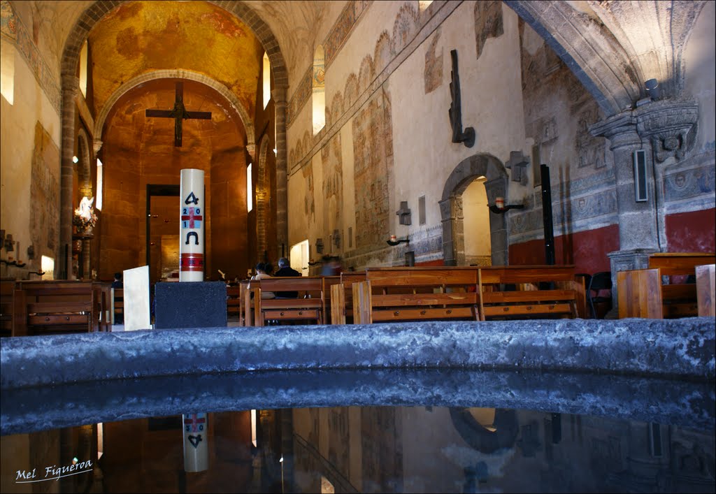 Inteior de la Catedral de Cuernavaca Morelos By Mel Figueroa