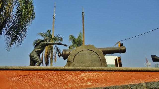 NIÑO ARTILLERO, MONUMENTO EN CUERNAVACA, MORELOS 7 MAYO 2011