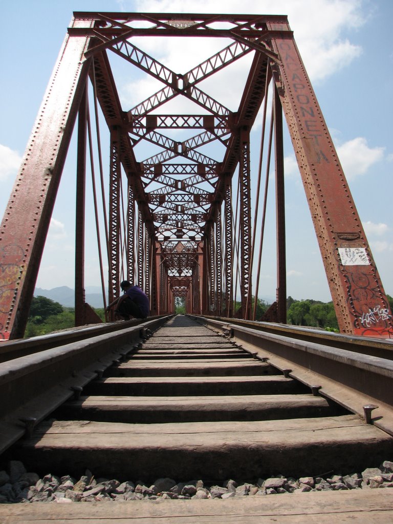Puerte del Ferrocarril sobre el Río Acaponeta